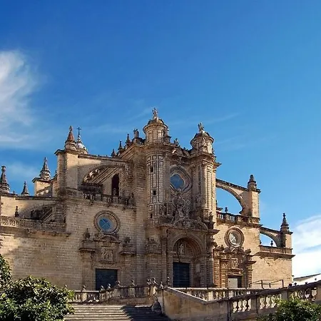 Puerta Bahia Parking Privado Херес-де-ла-Фронтера